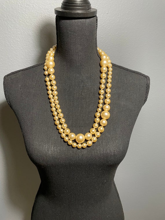 Vintage soft peach beaded necklace