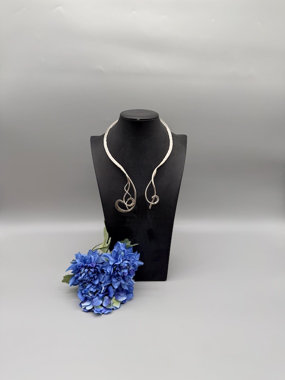 Salla Silver Hammered Artisan Statement Necklace - image 3