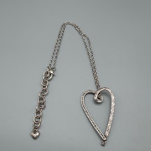 FUORI PRODUZIONE - Collana a cuore "Segreto d'amore" di Brighton immagine 3