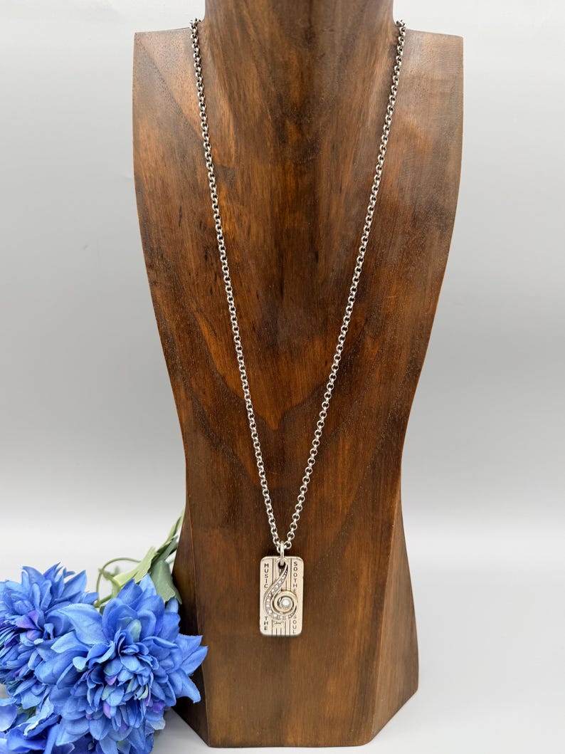 PENSIONERAD - SÄLLSYNTT FYND Brighton Music Soothes the Soul Halsband bild 1