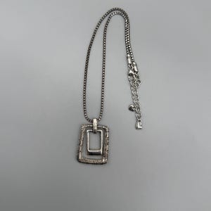 PENSIONERAD - Brighton Nexus Vändbart Rektangulärt Hänge med Swarovski-kristaller Halsband bild 3