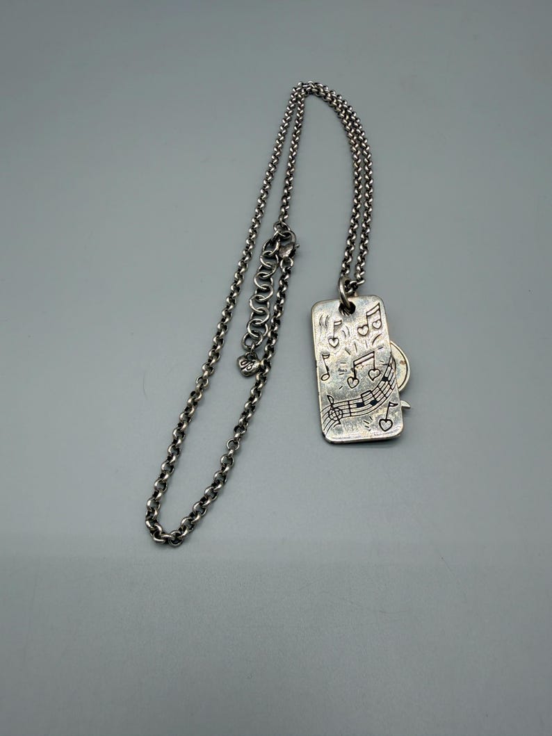 PENSIONERAD - SÄLLSYNTT FYND Brighton Music Soothes the Soul Halsband bild 3