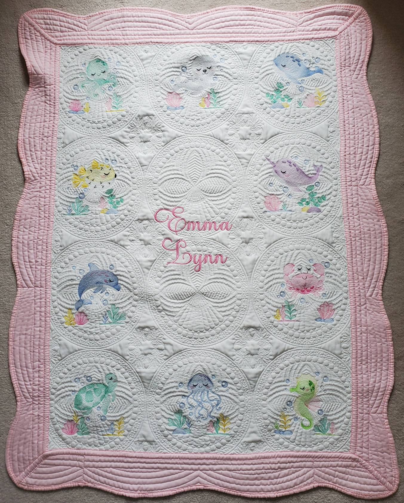 Couette personnalisée pour bébé fille, cadeau de baby shower, couverture souvenir brodée pour bébé, cadeau de baby shower personnalisé, décor de créature marine