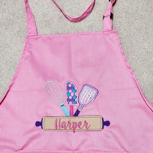 Tablier enfant personnalisé rose, blanc et violet avec poches, tablier de chef pour fille et garçon, pour la pâtisserie et la cuisine, cadeau d&#39;anniversaire