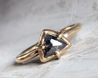 Raw Diamond, Trillion Diamond ring, Salt and Pepper, Unique Engagement Ring, Rose Cut Diamond Ring, Custom Handmade Sustainable jewellery
