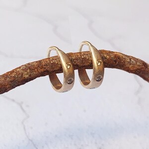 Valentina Ancient design Chunky Gold hoops 100% handmade to order in recycled gold, hoop earrings image 3