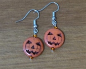 Jack-o-lantern Pumpkin Bead Dangle Earrings / Halloween Earrings / Fall Earrings / Holiday Earrings / Unique Earrings / 10116