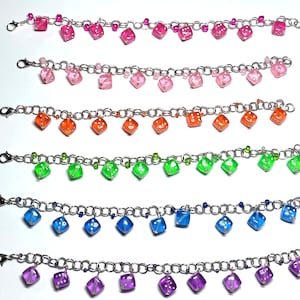 Mini Dice Charm Bracelet / Bunco Gifts / Gifts for Mom / Gifts for Her / Unique Gifts / Unique Jewelry / Fun Jewelry / 10036