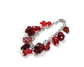 Red Glass Bead Dangle Charm Bracelet / Red Jewelry / Unique Jewelry / Fun Jewelry / Gifts for Her / Gifts for Mom / Unique Gifts / 10094
