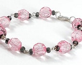 Pink and Black Beaded Bracelet / Gifts for Her / Pink Jewelry / Fun Jewelry / Gifts for Mom / Unique Jewelry / Everyday Jewelry / 10062