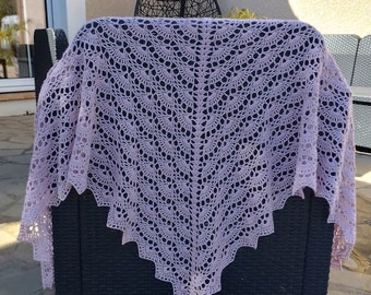 Hand-crocheted Fan shawl in pale pink 100% Alpaca yarn