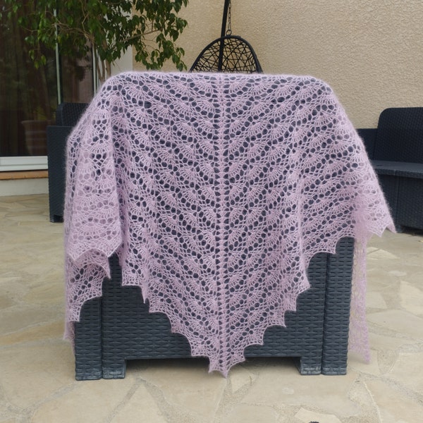 Châle Rose Lilas, crocheté à la main en fil kid mohair et soie