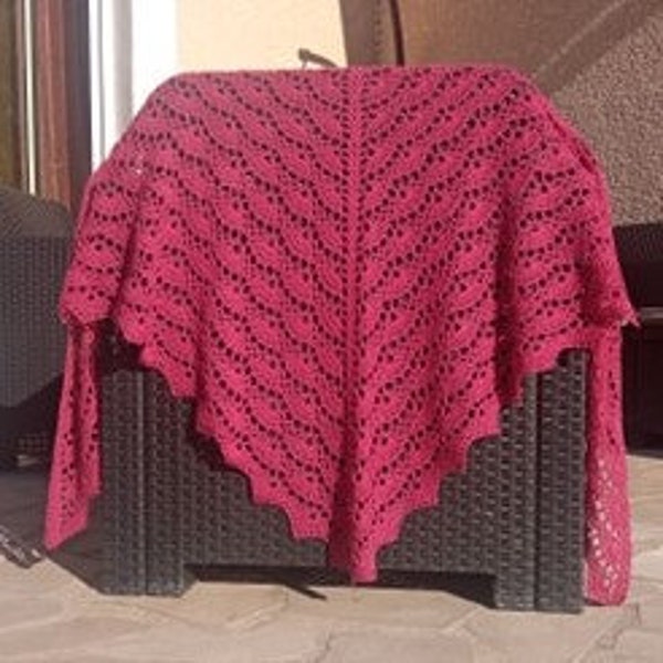 Châle Eventail crocheté à la main en fil 100% Alpaga Prune