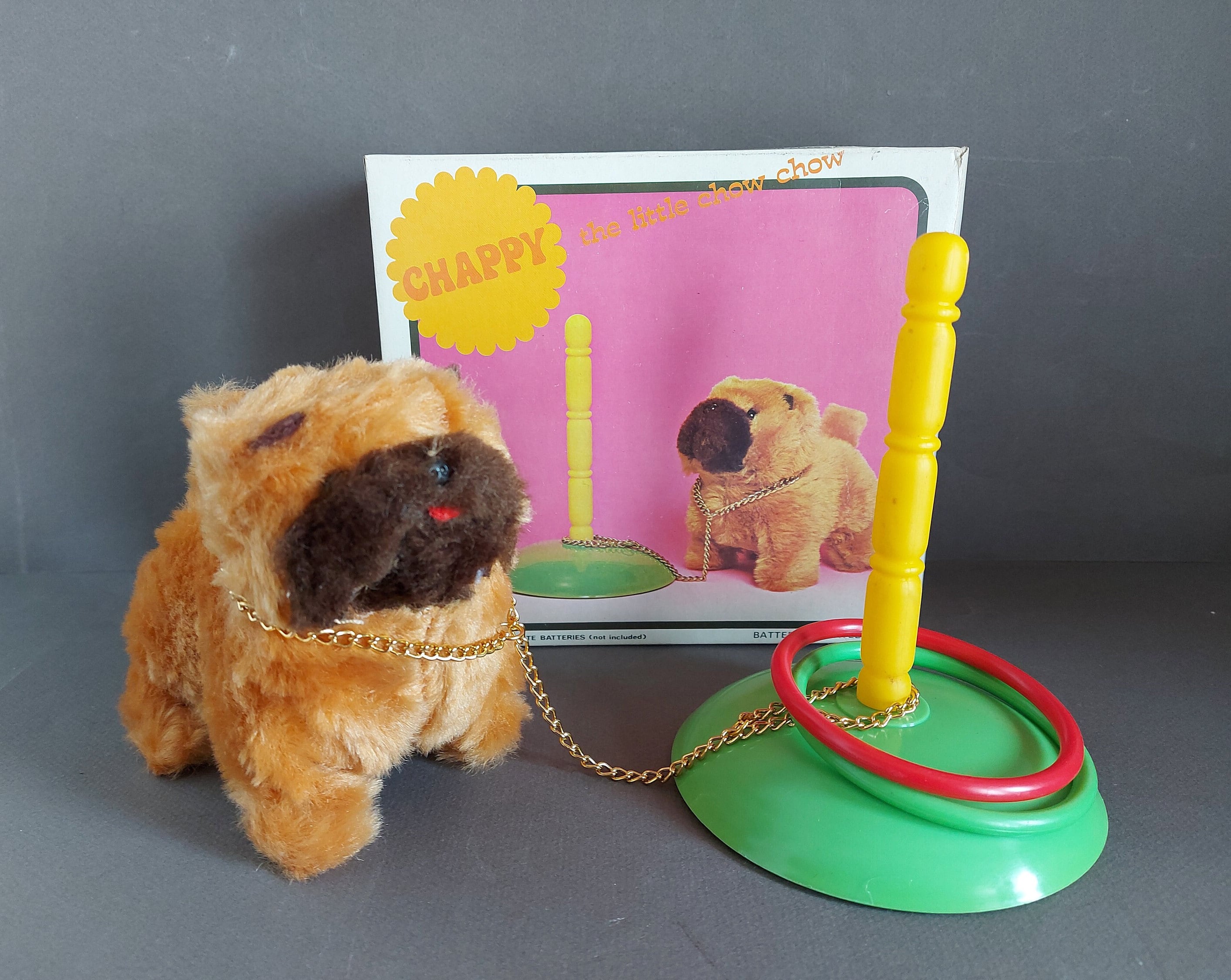 Toy chow top chow dog