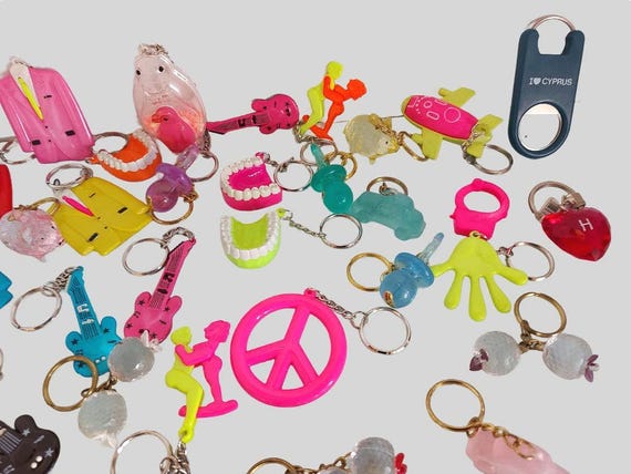Retro Keychain Bundle: 80s-90s Nostalgic Keyring … - image 4