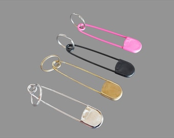 Large Safety Pin Keychain - Vintage Key Holder - Retro Bag Charm - 4 Unique Colors Metal Keyrings - Nostalgic Decor - Perfect Whimsy Gift
