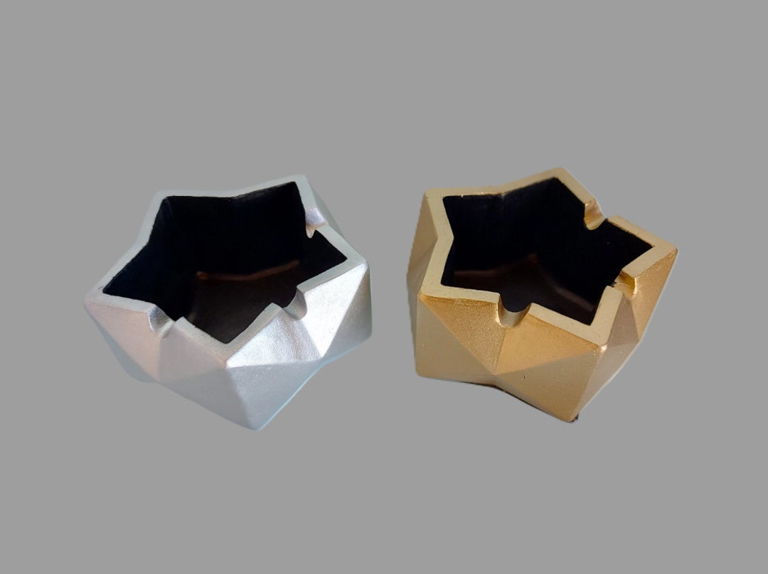 手作りの星型コンクリート灰皿：ゴールド＆シルバーのボヘミアン風