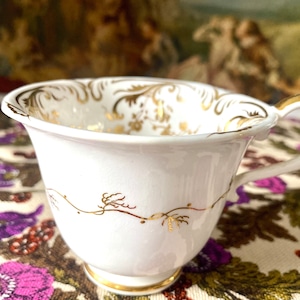 Charming c1840 Rockingham China Fine Porcelain Teacup