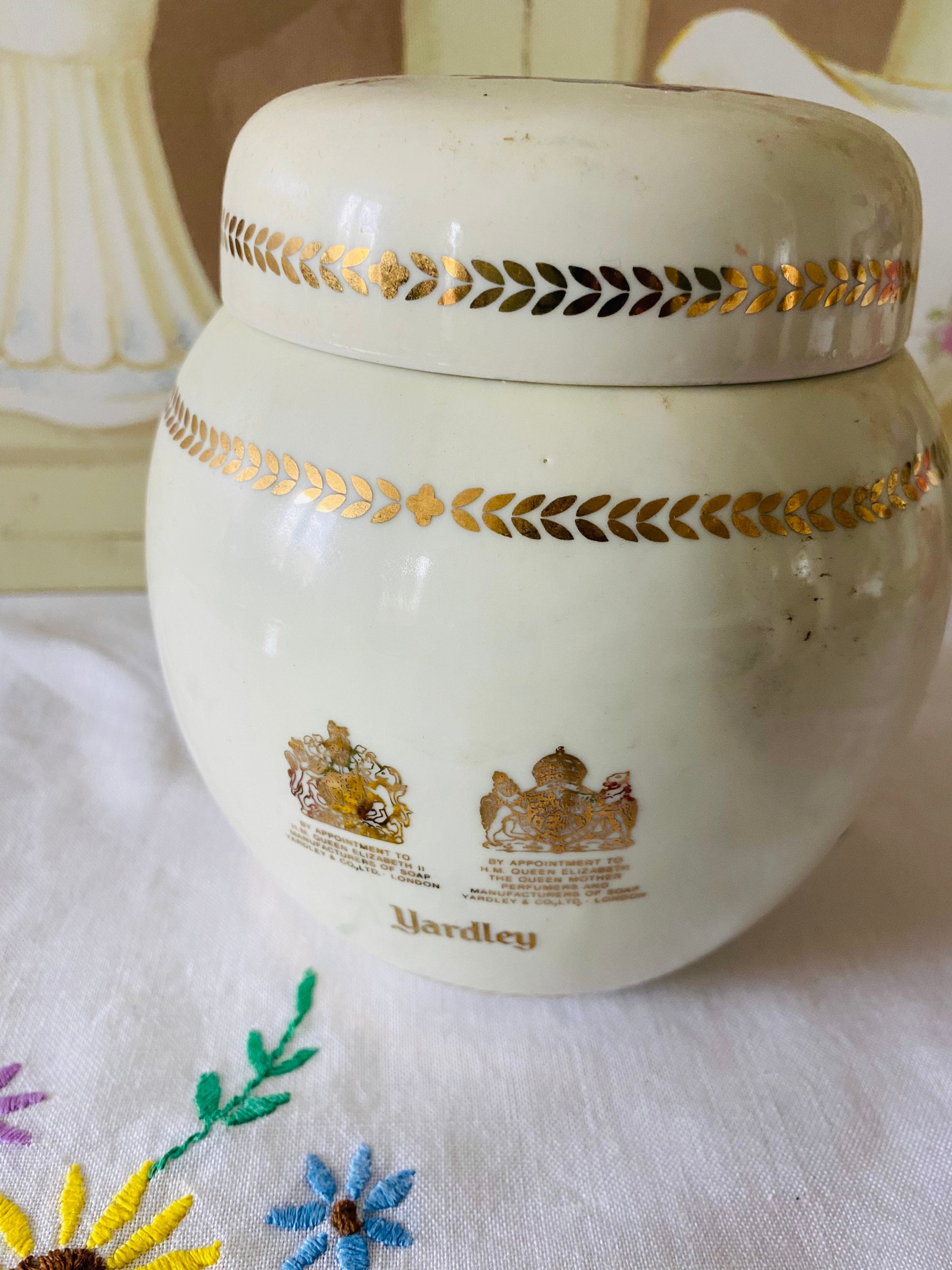 ハマースレイ　ハワードスプレイ　ジンジャージャー　ティーキャディ　丸いタイプ ハマースレイ ハワードスプレイ ジンジャージャー ティーキャディ 丸い