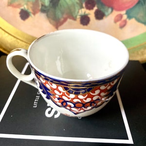 Dazzling  Royal Crown Derby Coffee/Demitasse Cup