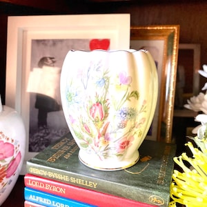 Darling Vintage Aynsley Wild Tudor Bone China Vase