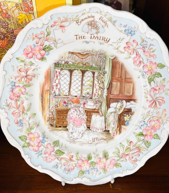 魅惑的なロイヤルドルトン ブランブリーヘッジ ザ・デイリープレート