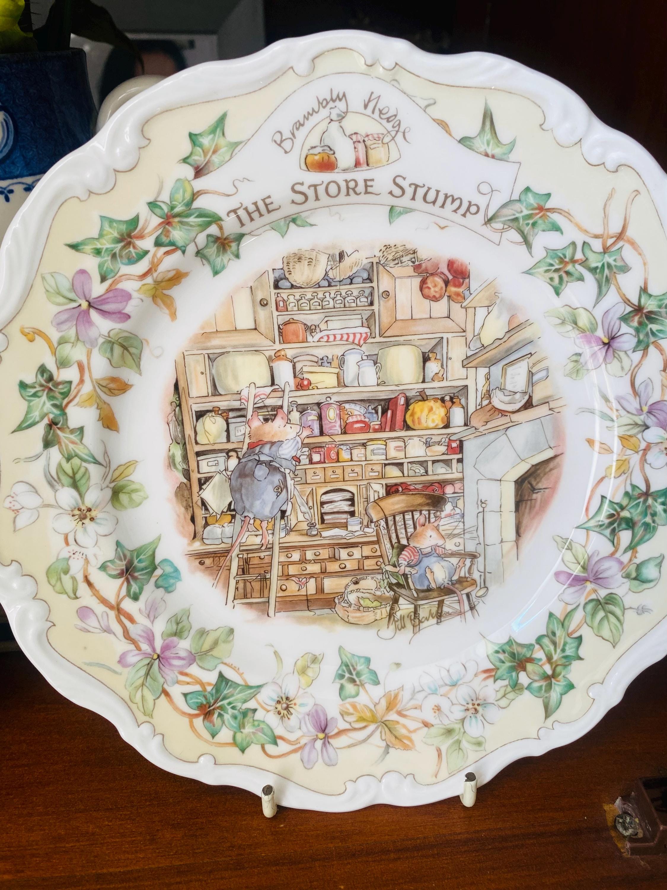 Enchanting Royal Doulton Brambly Hedge the Store Stump Plate