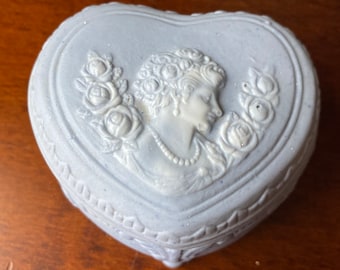 Beautiful Vintage Embossed Heart Shape Trinket Box