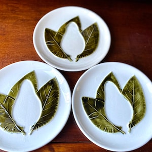 Charmantes assiettes en majolique Secla Portugal avocat x 3