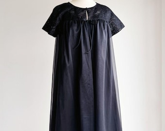 Conjunto de lencería vintage de los años 50 de Vanity Fair: camisón de encaje negro, bata transparente, tricot de nailon, fabricado en EE. UU., ajuar de novia al estilo del viejo Hollywood.
