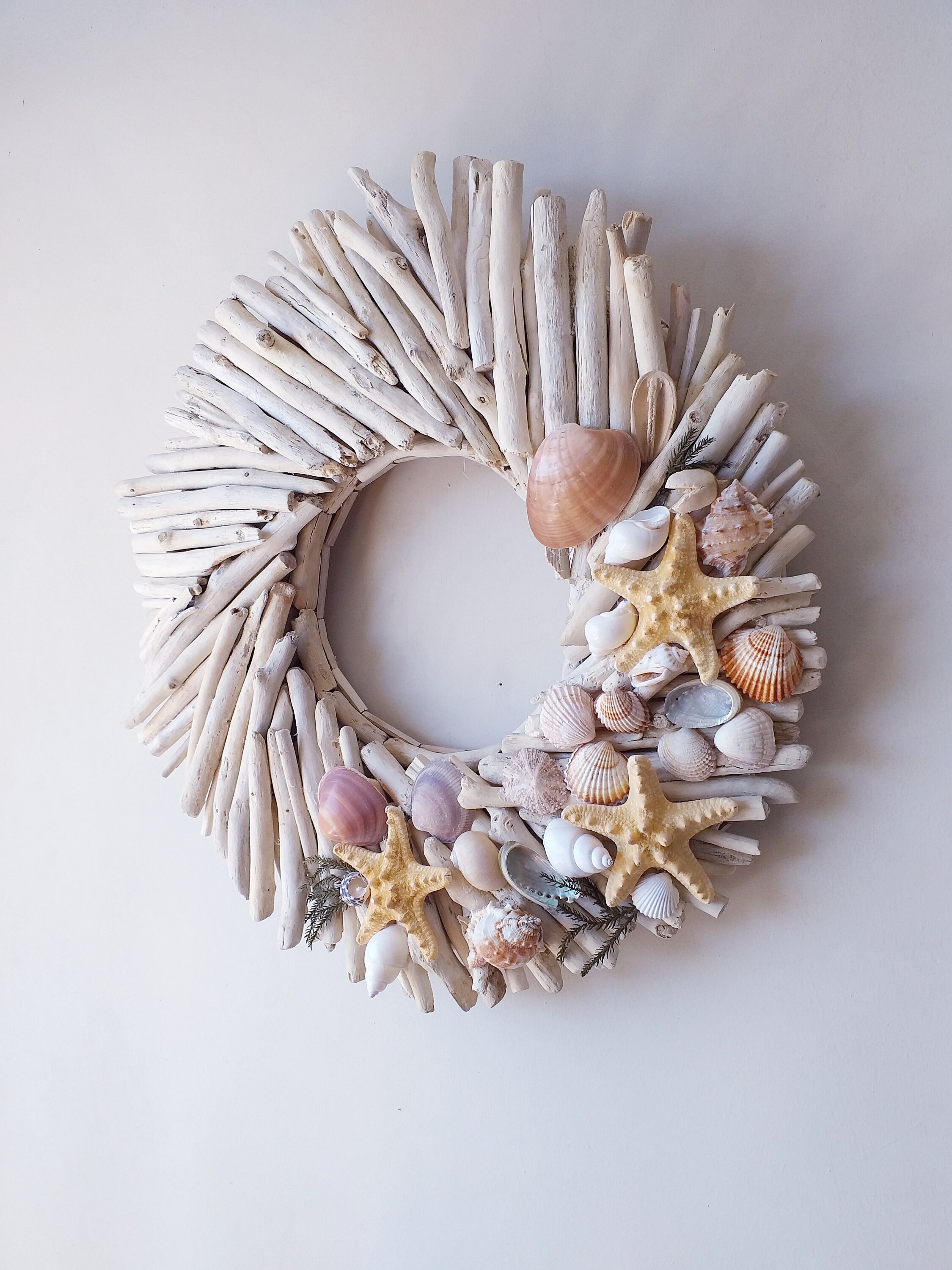 Driftwood Wreath With Shells 15
