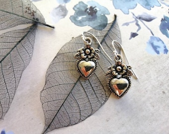 Sacred heart silver earrings Victorian inspired earrings Bijoux earrings