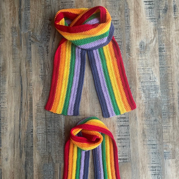 Gehaakte felgekleurde sjaals voor volwassenen en kinderen in regenboogstijl