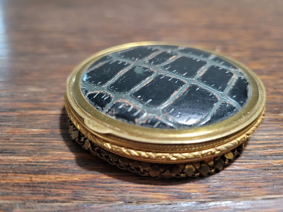 Vintage Leather and Metal Mesh Makeup Compact - image 1