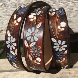 Custom Leather Belt, Tooled leather belt, Hand tooled floral pattern, Handmade Personalized Gift, Women's leather belt, Leather belt.