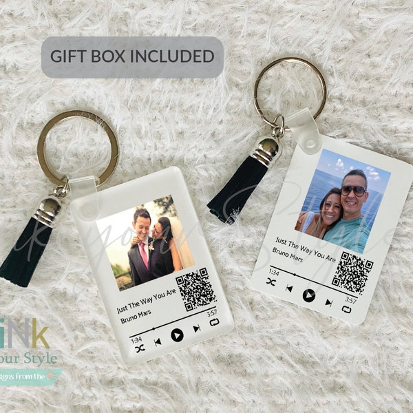 Personalized Photo music Keychain/Custom Song Plaque/custom photo music Keychain/Anniversary gift/Wedding Gift/Valentine's gift/Best friend