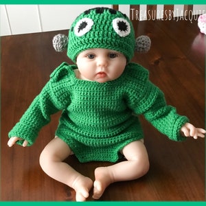 Crocheted 0-3 months Franksteins monster outfit and hat, baby monster, baby Halloween, Halloween costume, Halloween baby, baby costume