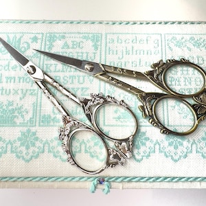 Schmetterling Stickschere, einzigartige Kreuzstich Schere, Vintage Optik, Silber-Finish und Vintage Gold, Stickerei Geschenk.