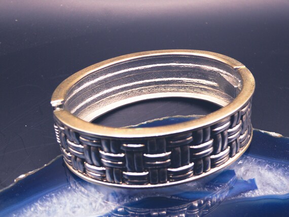 Cross hatch basket weave silver patterned bangle.… - image 7