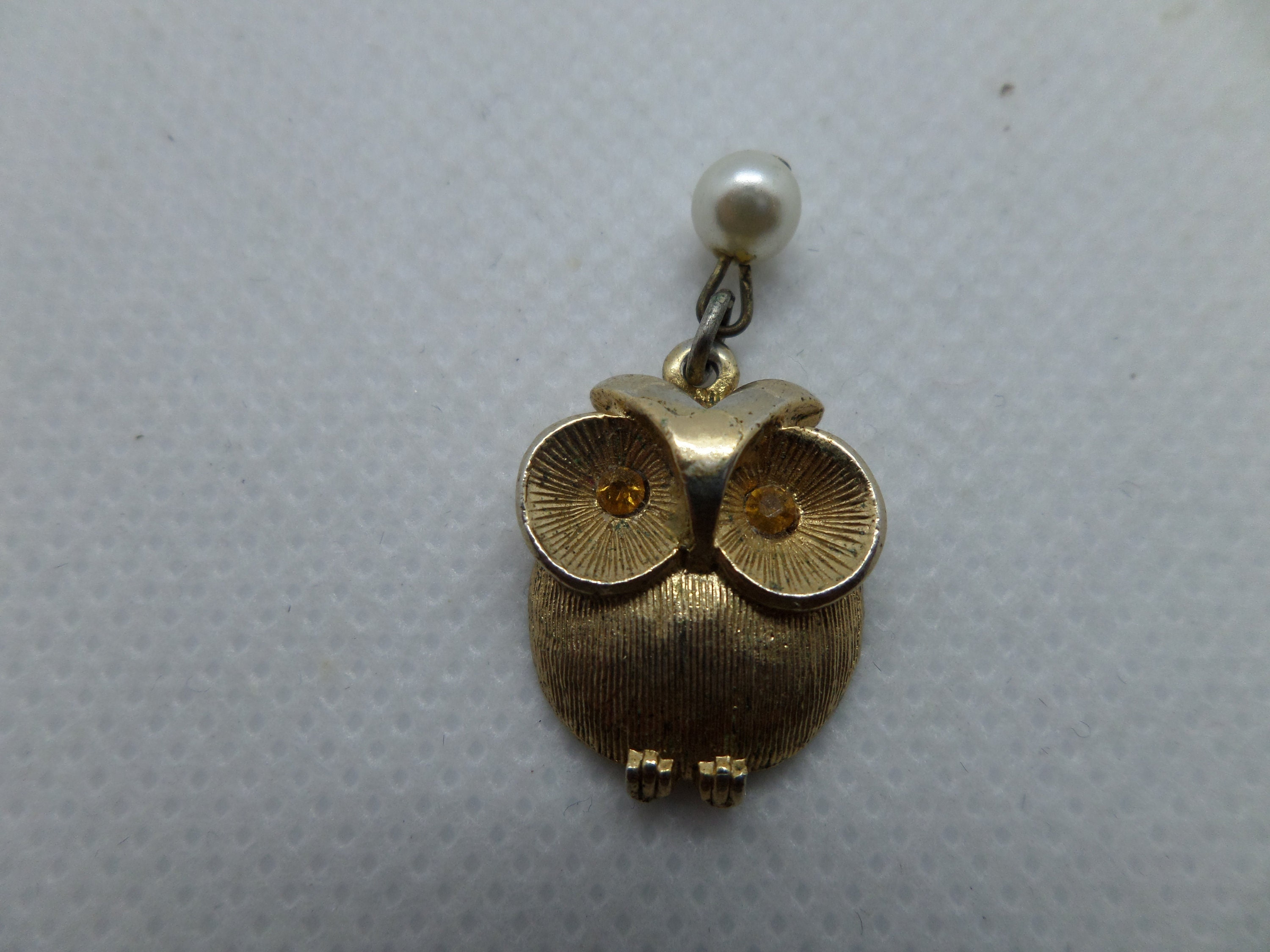 Distinct Owl gold plated pendant/charm