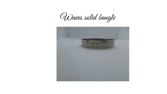 Solid silver and enamel rigid wave designed bangle - image 6