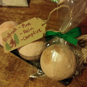 Cryptid Bathbomb Combo Set of three 8 oz each- Alien, Mothman, Bigfoot bath bomb- With Shea Butter and Fragrance Oil image 5