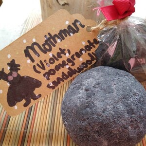 Cryptid Bathbomb Combo Set of three 8 oz each- Alien, Mothman, Bigfoot bath bomb- With Shea Butter and Fragrance Oil image 9