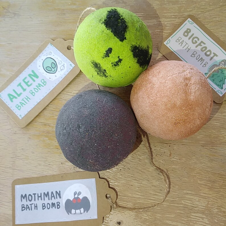 Cryptid Bathbomb Combo Set of three 8 oz each- Alien, Mothman, Bigfoot bath bomb- With Shea Butter and Fragrance Oil image 2