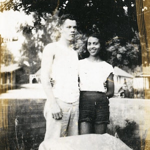 Vintage Polaroid Photo: Couple Casual Embrace, Original Snapshot C7