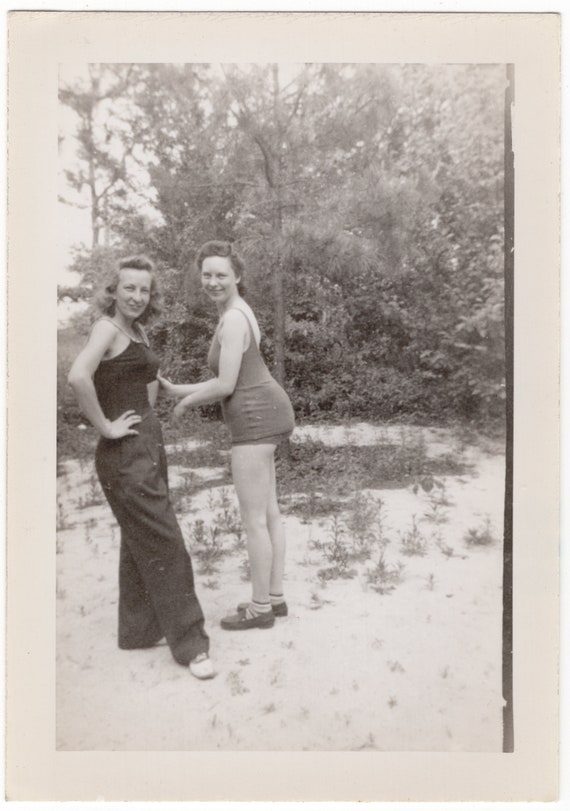 1940s style bathing suits