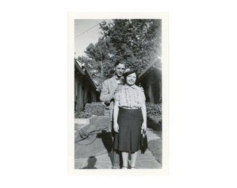 Vintage Snapshot ~ Adorable 1930s Couple ~ Vintage Photo C10