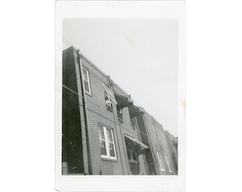 Vintage Photo: Woman in Apartment House Window, 1940s 1950s Snapshot S8