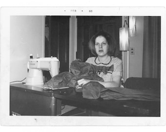 Sew Tired ~ Vintage Snapshot ~ Woman Mending Clothes on her Singer Sewing Machine ~ Vintage Photo S15