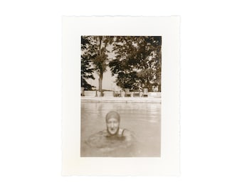 Vintage Photo: Out of Focus Woman in Swimming Pool, Original Snapshot S66